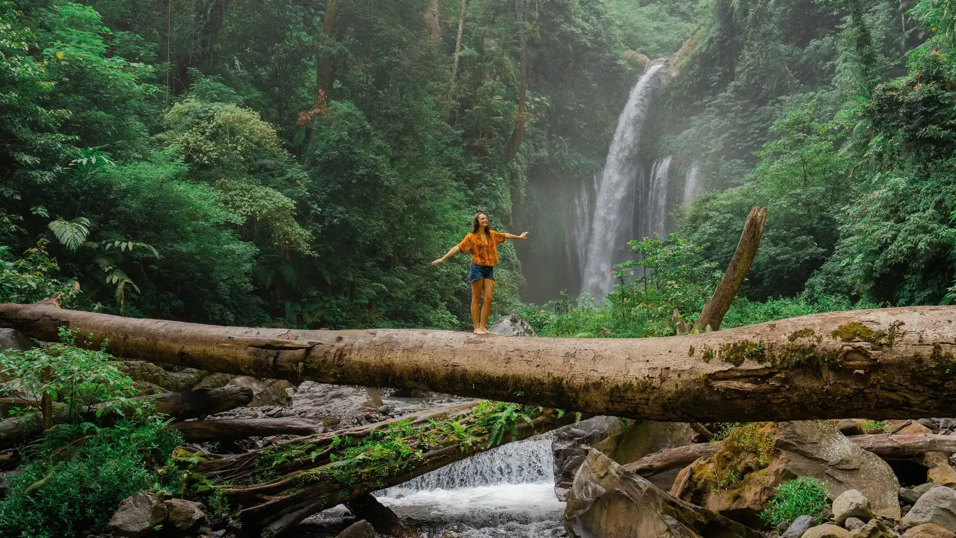 Mountain Trails With Breathtaking Panoramic Valley Views